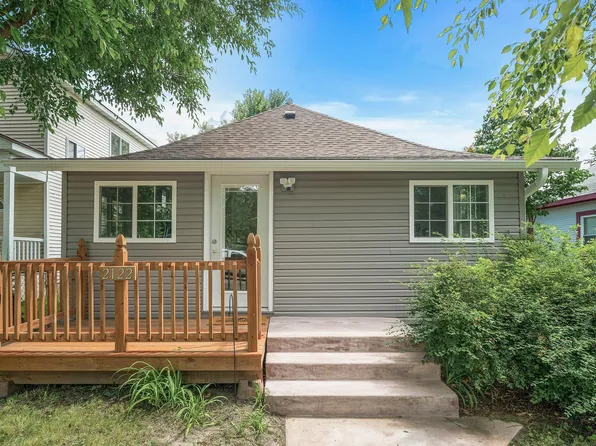 2122 Queen Ave N, Minneapolis, MN 55411