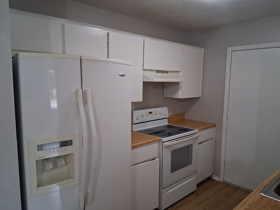 Kitchen (1)
