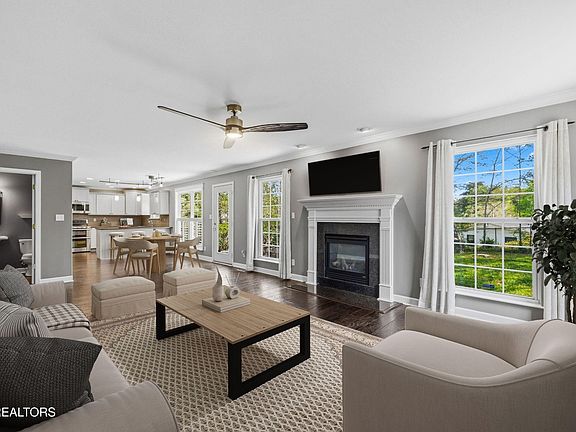 4th image of 1306 Pershing Hill Ln