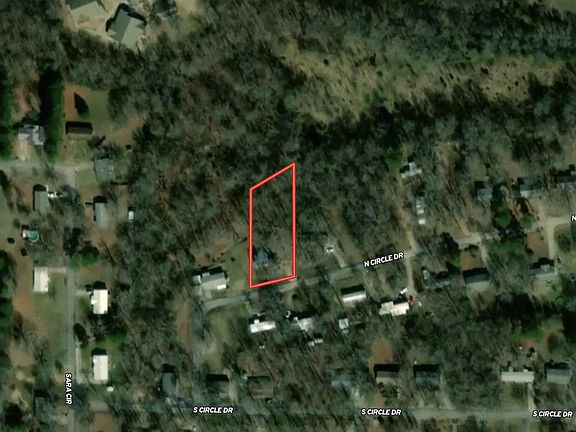 2nd image of 120 N Circle Drive