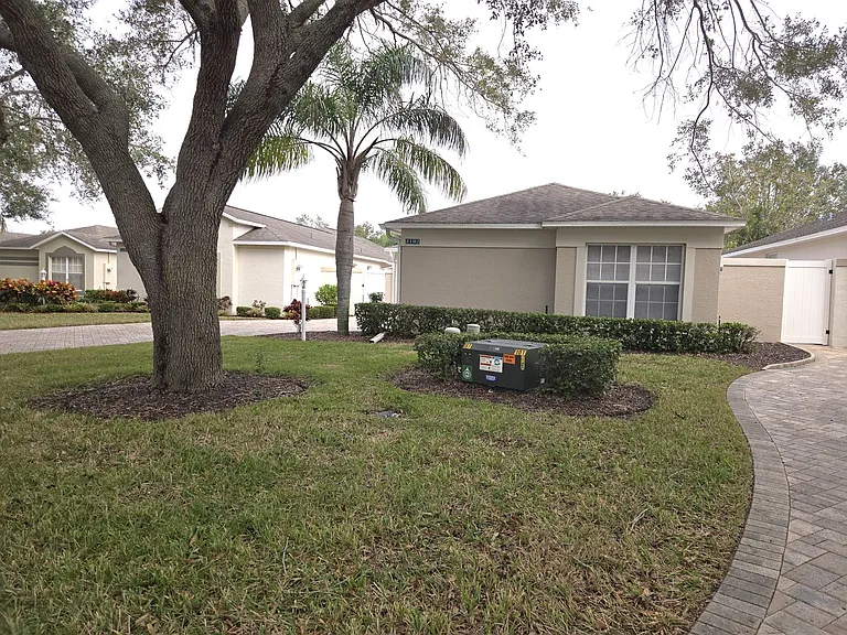 2102 Braxton St — Photo 3