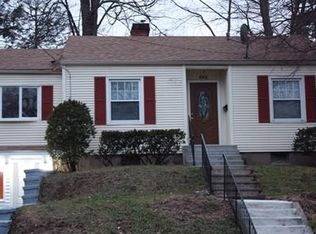 195 Sycamore St, Holyoke, MA 01040