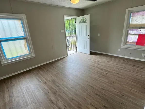 439 WALTON AVE, San Antonio, TX 78225