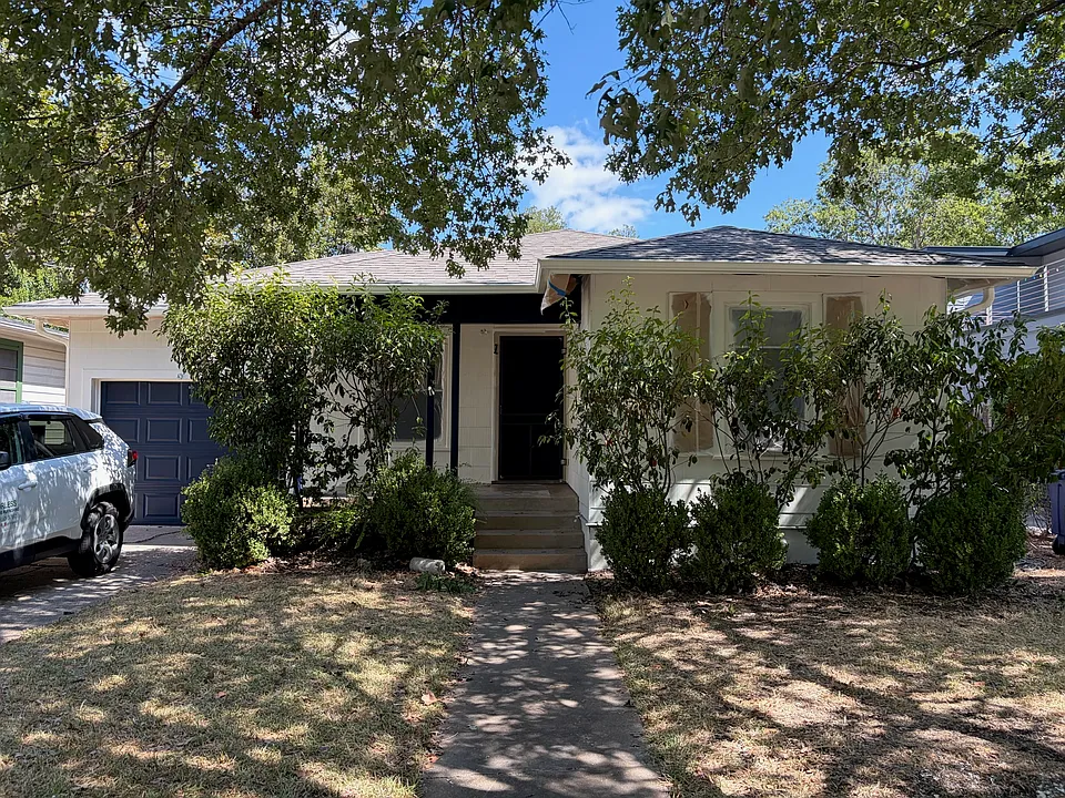 1510 W Saint Johns Ave