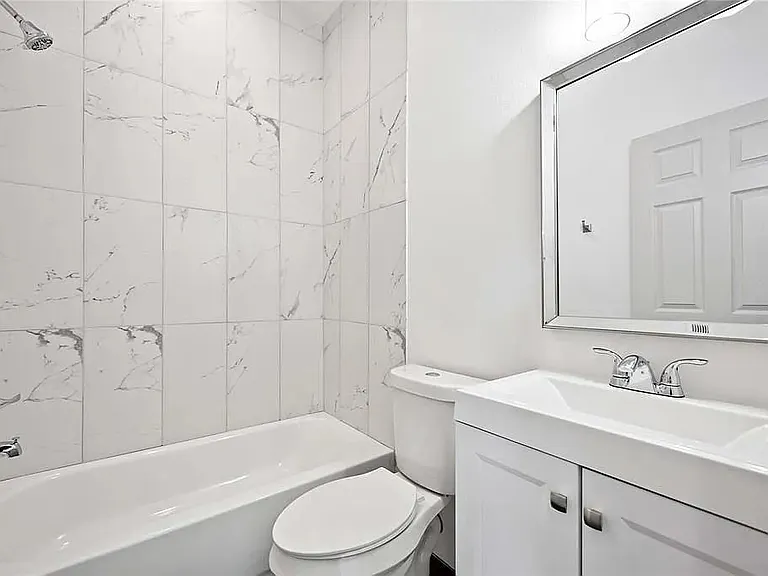 4711 Sayers St — Photo 4
