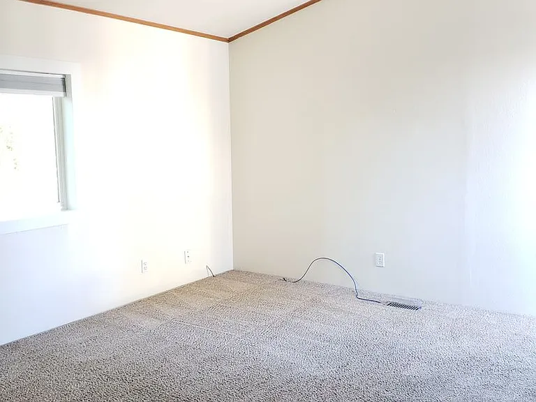 1305 N Wenatchee Ave — Photo 15