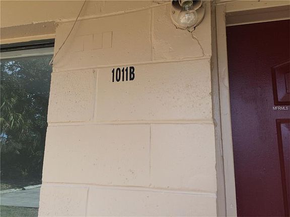 2nd image of 1011 S Oleander Ave