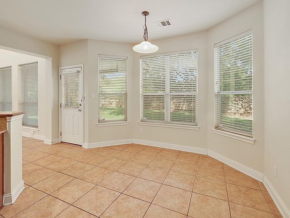 5th image of 11904 Quassia Dr