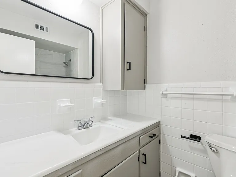 Colony House — Photo 45