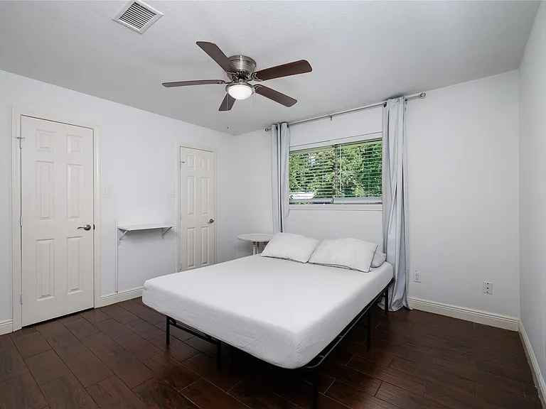 12826 Hill Dr — Photo 37