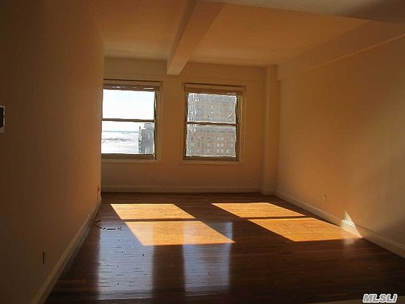 5th image of 88 Greenwich St APT 2203