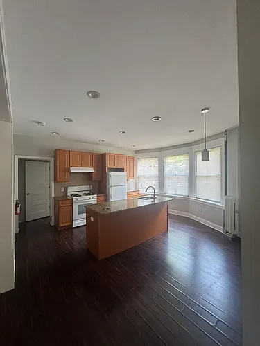 131 Claremont Ave #1F Photo 1 131 Claremont Ave #1F Photo 1