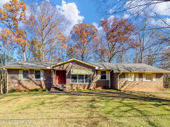 1486 Flora Dr, Alexander City, AL 35010