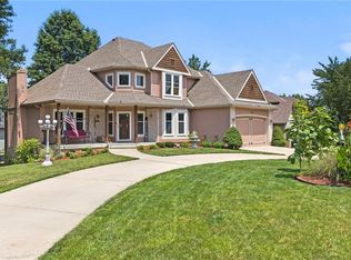 212 SE Saddlebrook Dr, Lees Summit, MO 64082