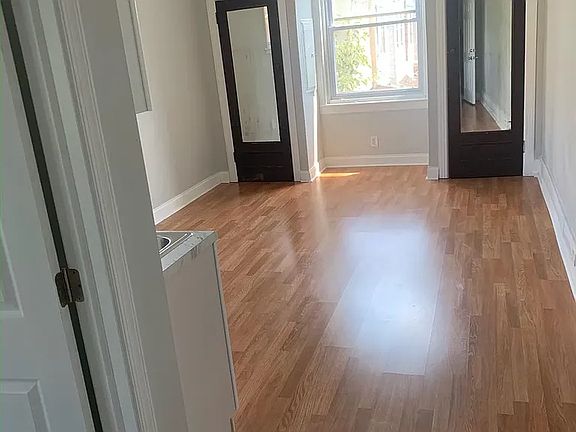 3rd image of 3521 N 21st St #2R