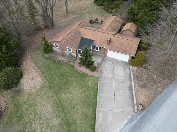 167 Monticello Dr, Punxsutawney, PA 15767