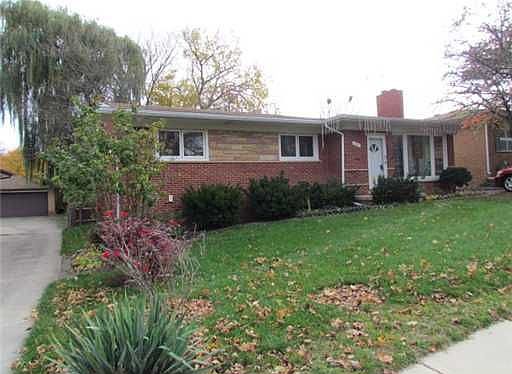 2nd image of 624 N Mansfield Ave