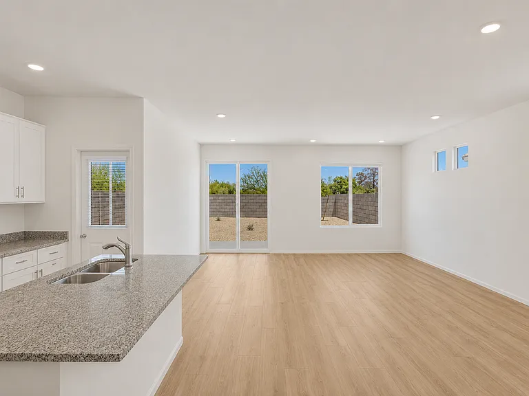 18000 W Calle Lejos — Photo 9