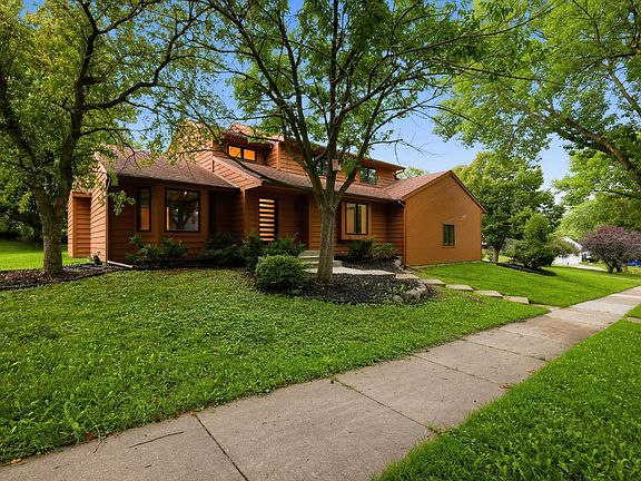 3rd image of 7201 Longmeadow ROAD