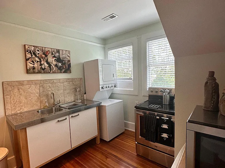 12 E Earle St #A — Photo 13