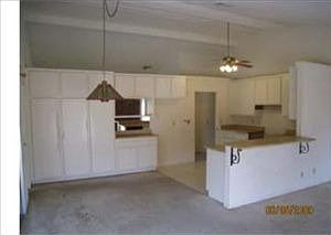 3rd image of 2631 Avalon Ave