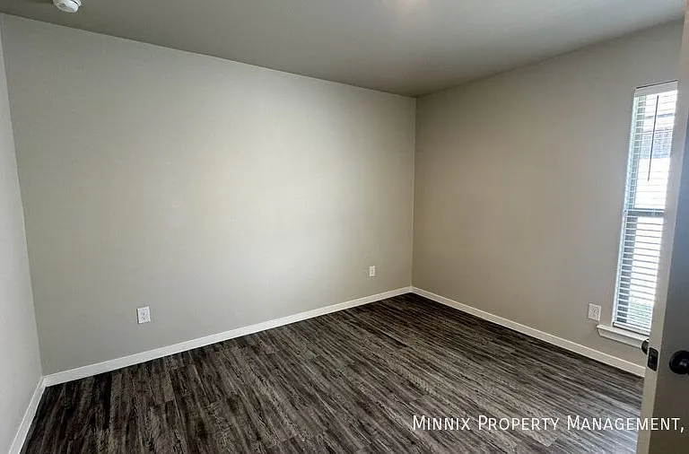 8920 20th St — Photo 11