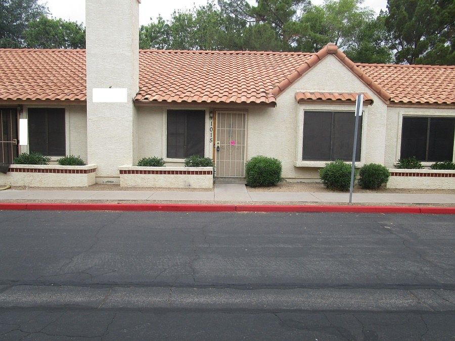 1st image of 921 W University Dr Unit 1015