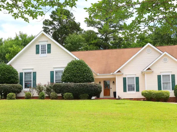 1229 Berkshire Dr, Anniston, AL 36207