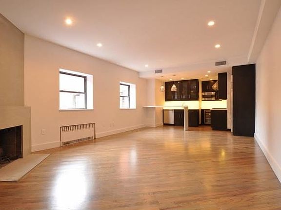 3rd image of 131 Madison Ave