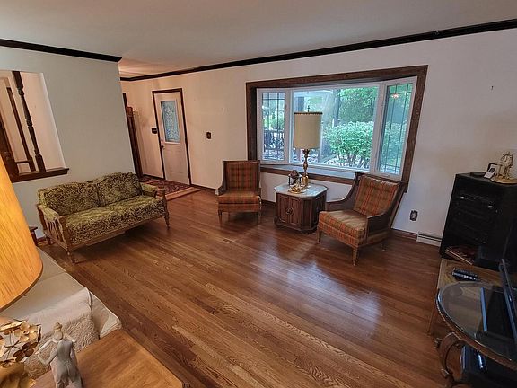 5th image of 21825 Oakmont LANE