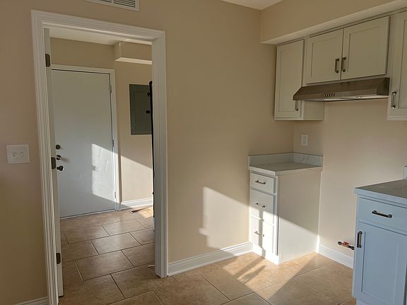 2nd image of 5554 Deerborn Ave