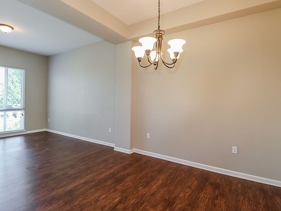 4th image of 1845 Morse Ave APT 204