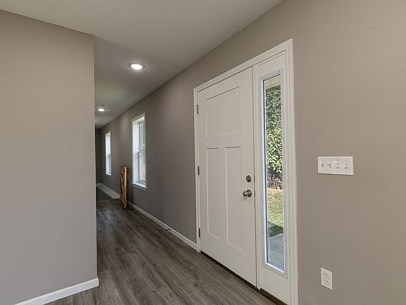 3rd image of 305 S Dogwood Ln