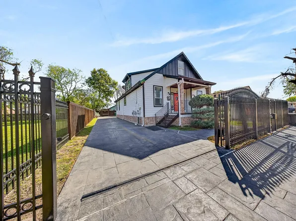 7214 Hershe St, Houston, TX 77020