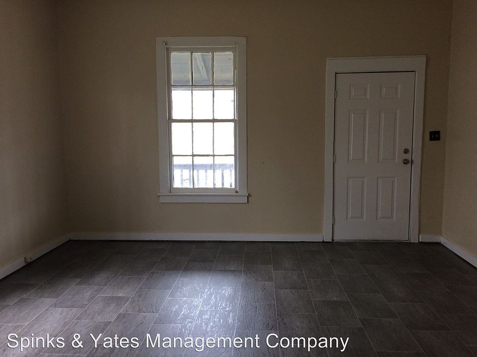 2nd image of 802A Dunson St