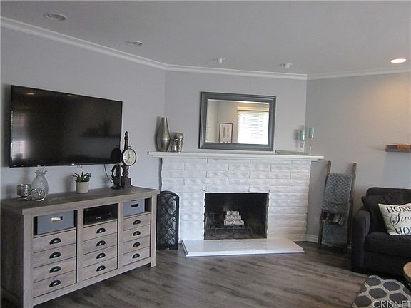 3rd image of 23387 Hartland St