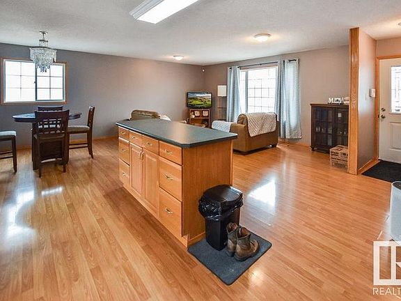 5th image of 4307 43rd St