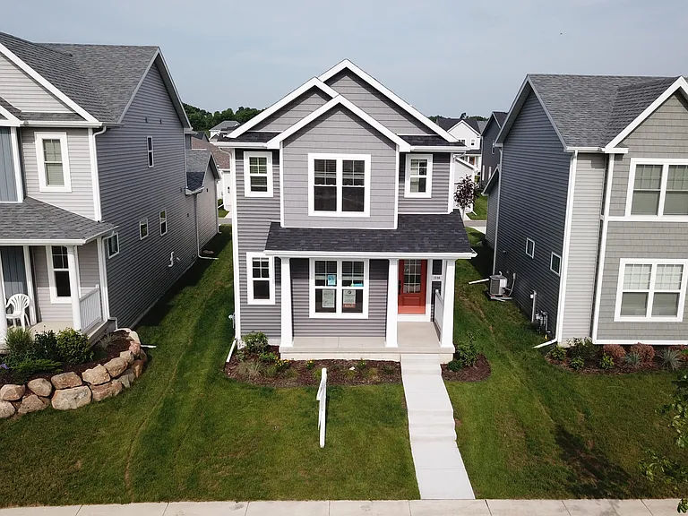 1598 Star Light Dr — Photo 1
