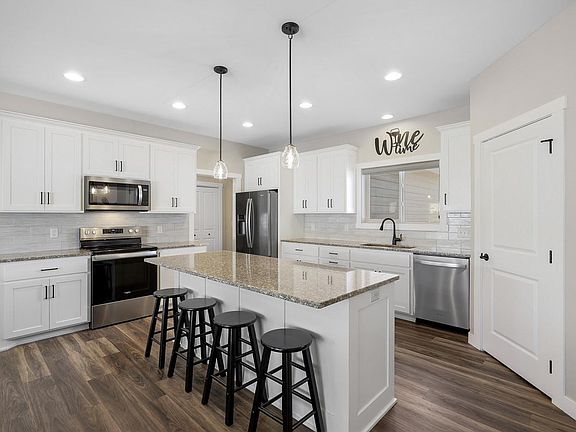 4th image of 11430 Legacy Ct