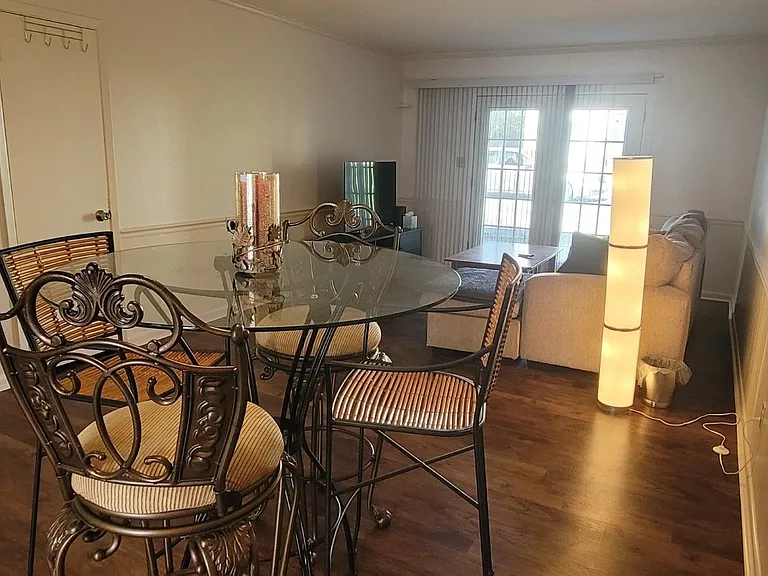 2325 W Pensacola St #116 — Photo 8