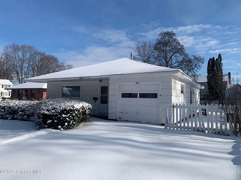 2nd image of 1540 Clifton Park Road