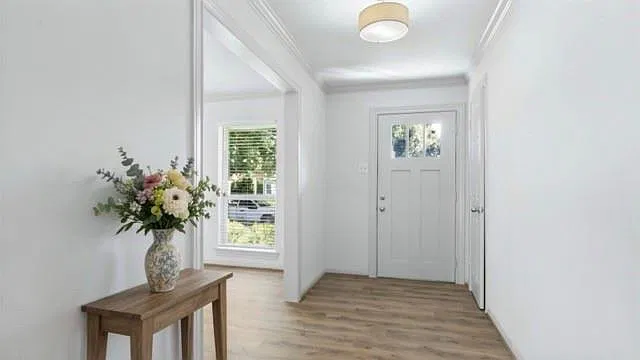 3 bed, 2.0 bath, 2000 sqft, $2,200 — Photo 4