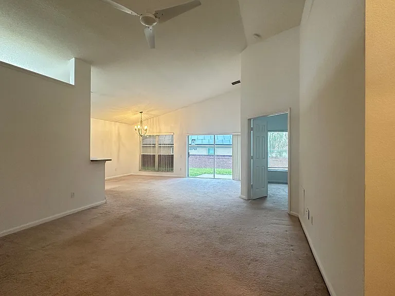 1709 Pine Bay Dr — Photo 5
