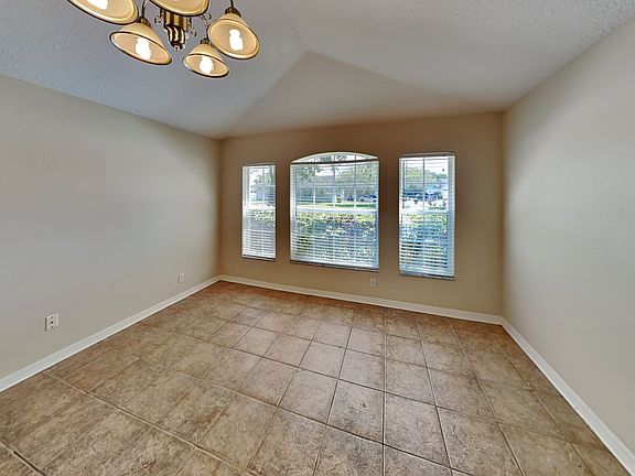 3rd image of 6923 34th Ave E