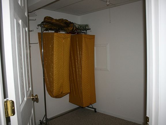 4th image of 9 Southbrook Dr
