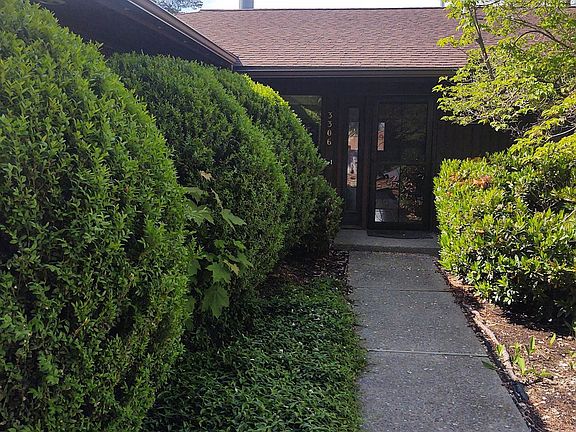 3rd image of 3306 E Tara Dr