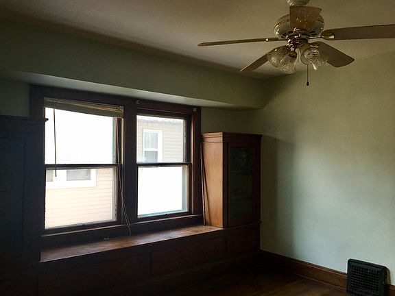 5th image of 2052 Wascana Ave #2