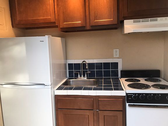 3rd image of 2802 E Linden St #2
