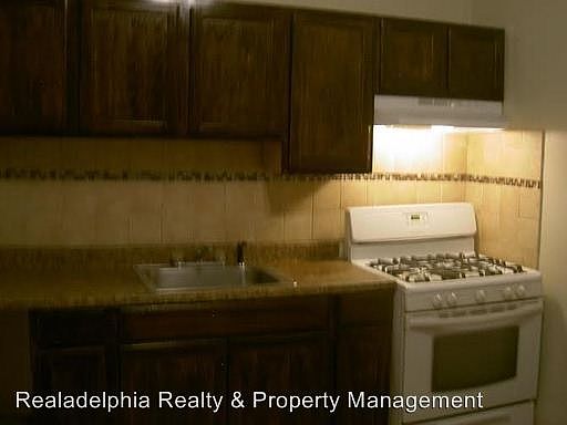2nd image of 511 N Allison St