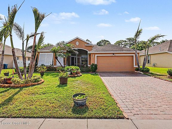 3rd image of 236 Grouper Cir SE